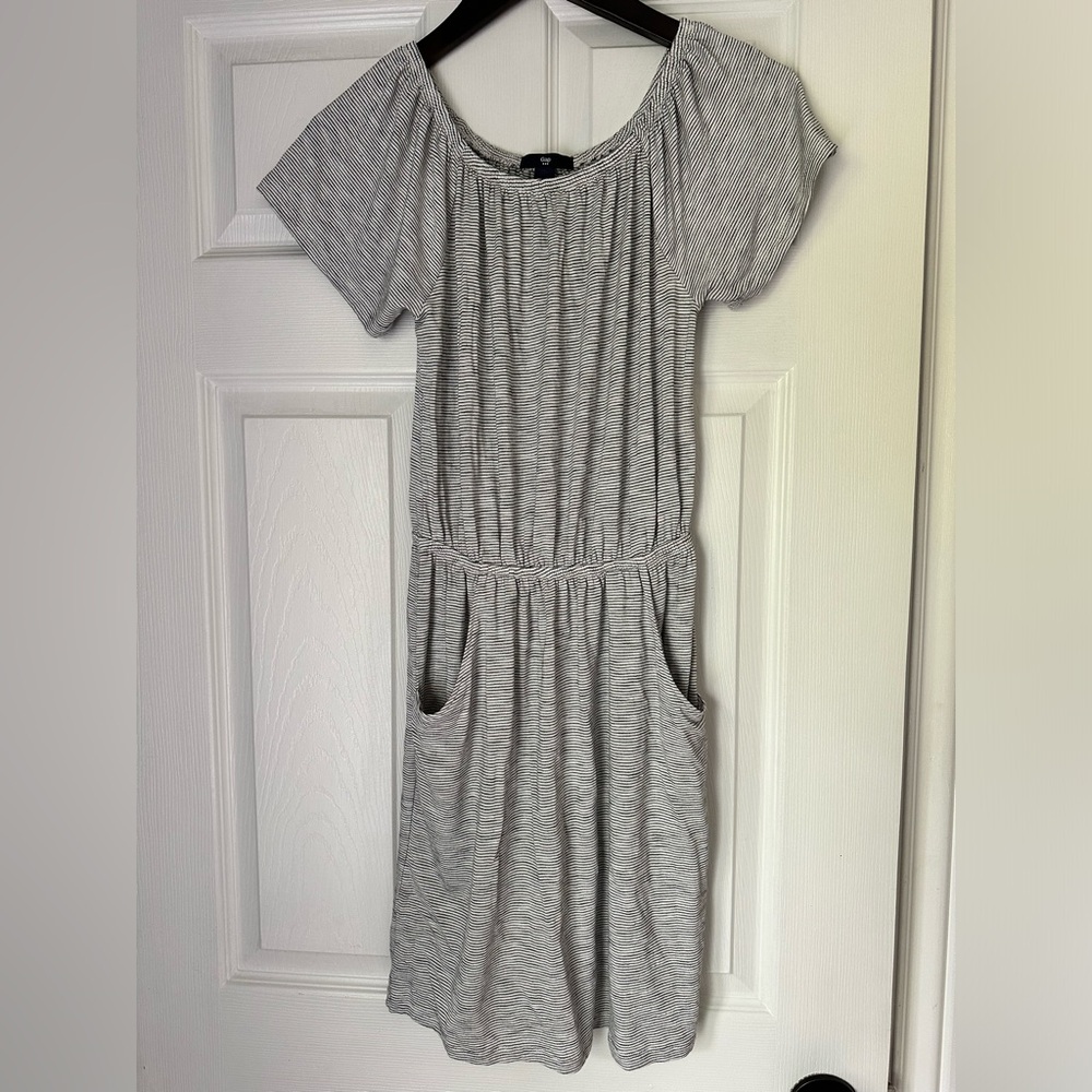 GAP dress